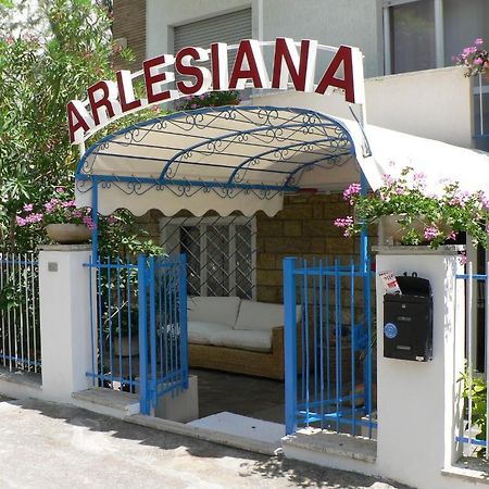 Hotel Arlesiana ริมินี ภายนอก รูปภาพ